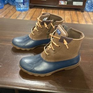 Women’s Sperry 8M Duck Boots gently worn